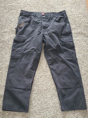 Wrangler Workwear Men's Black Cargo Pants with Multi-Pocket Utility Design